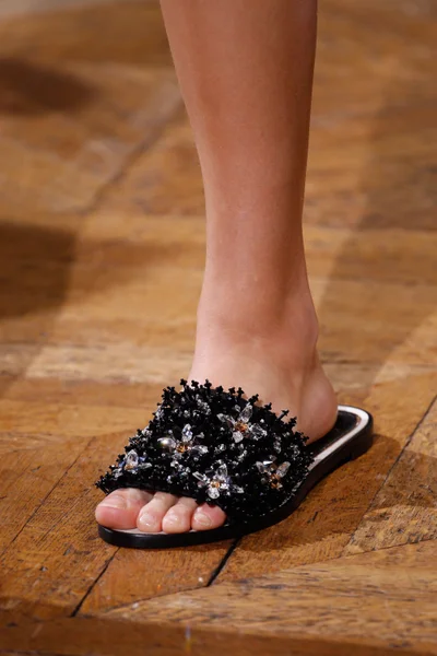 Look 28